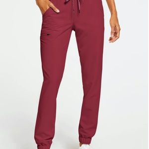 Jaanuu essential 5-pocket jogger in maroon